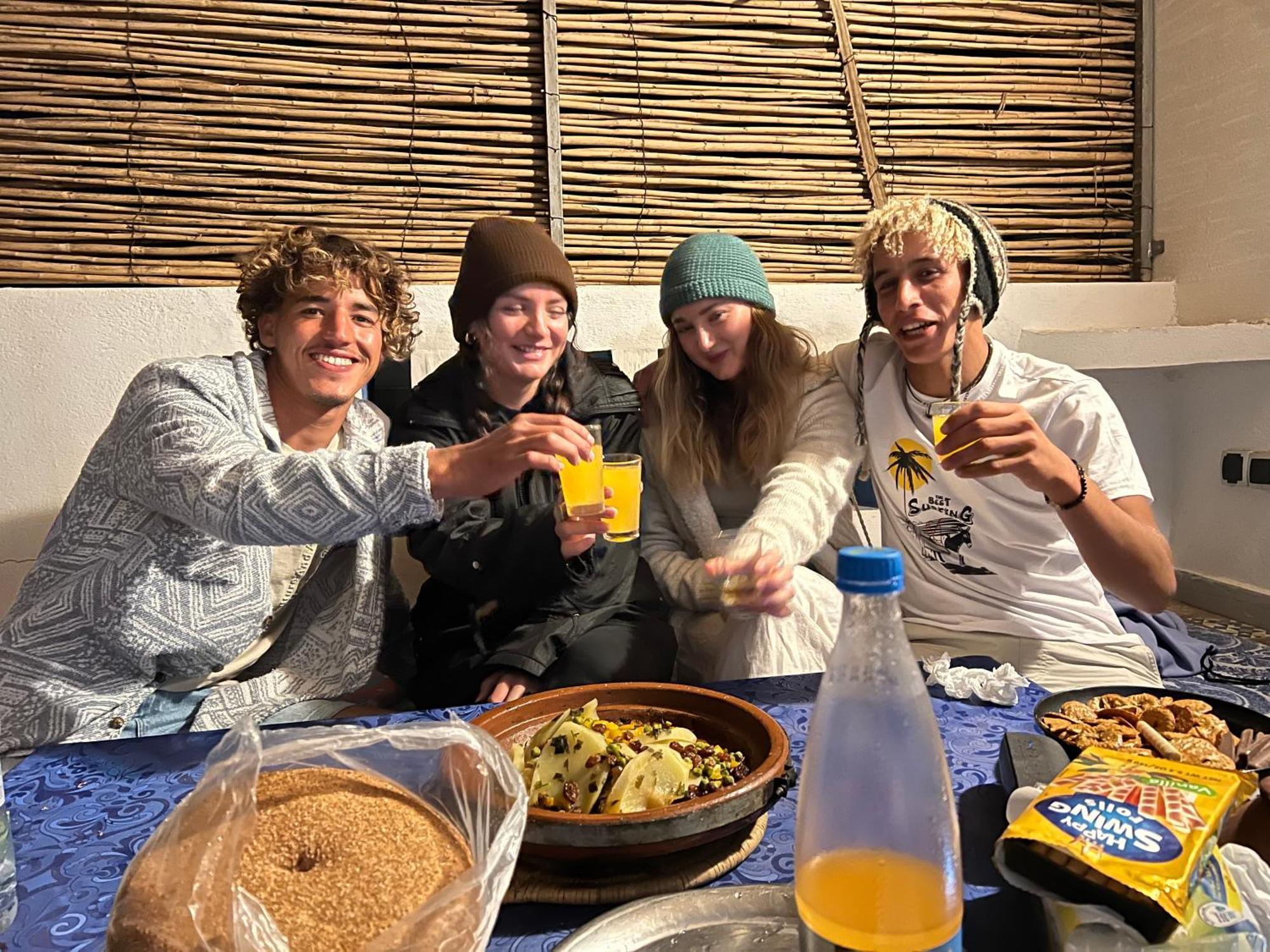Imsouane Surf Slab Hostel ภายนอก รูปภาพ
